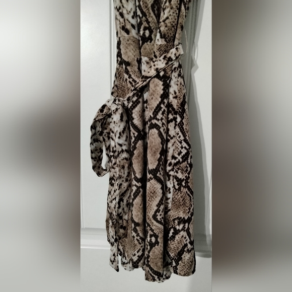 Snake Print Belted Romper - Picture 3 of 5